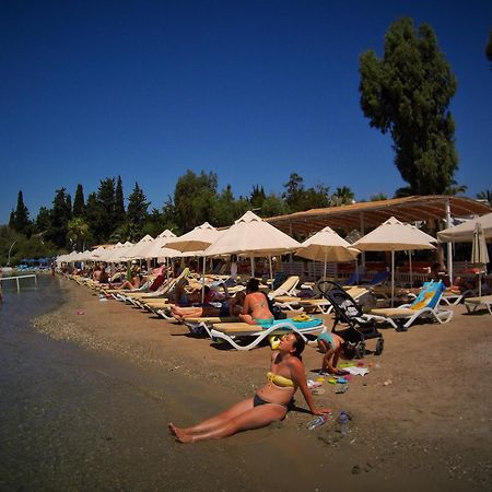 Manuela Boutique Hotel Битез Экстерьер фото