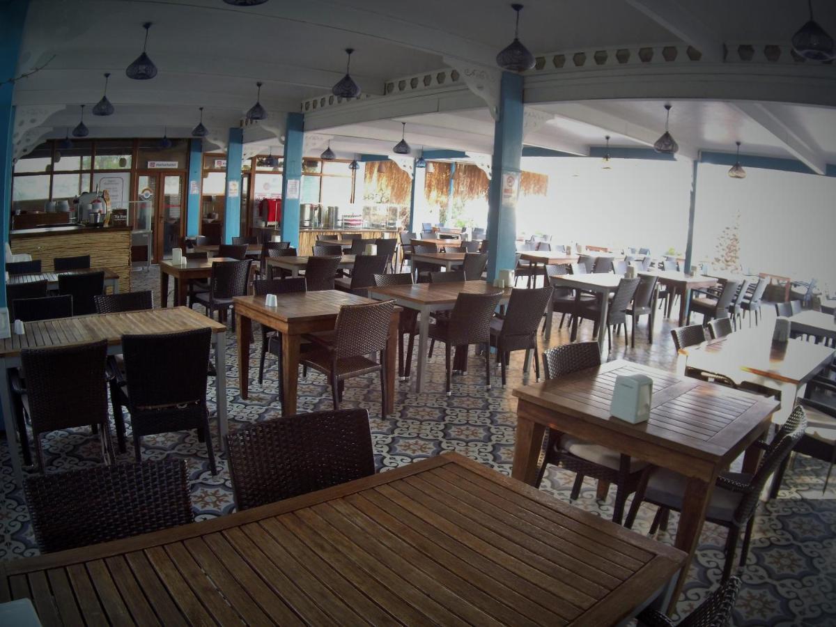 Manuela Boutique Hotel Битез Экстерьер фото