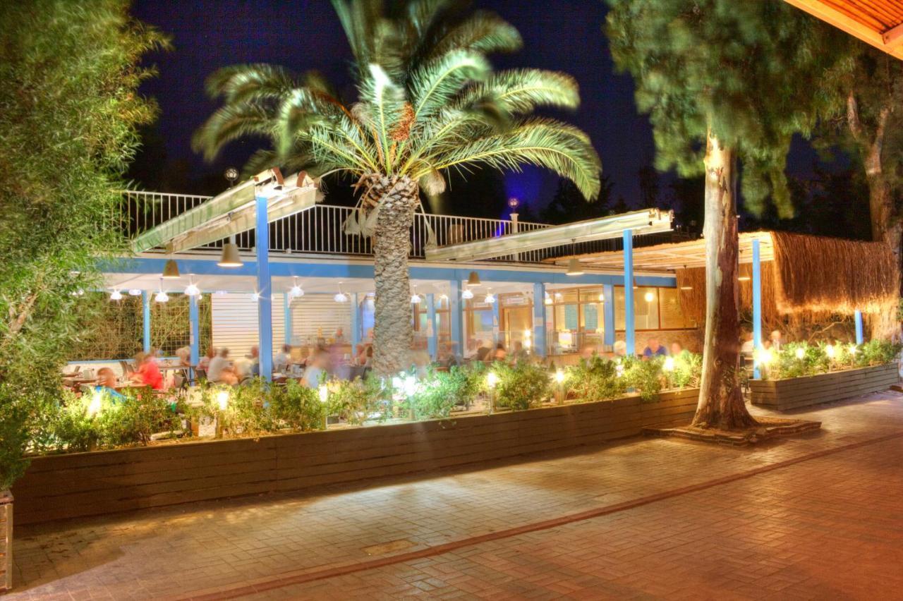 Manuela Boutique Hotel Битез Экстерьер фото