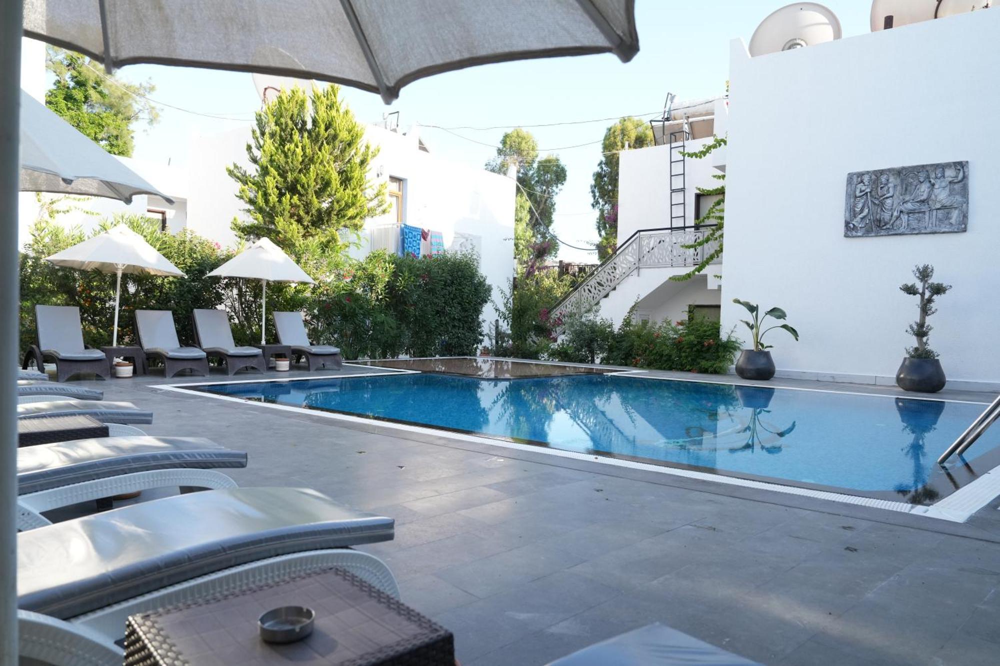 Manuela Boutique Hotel Битез Экстерьер фото