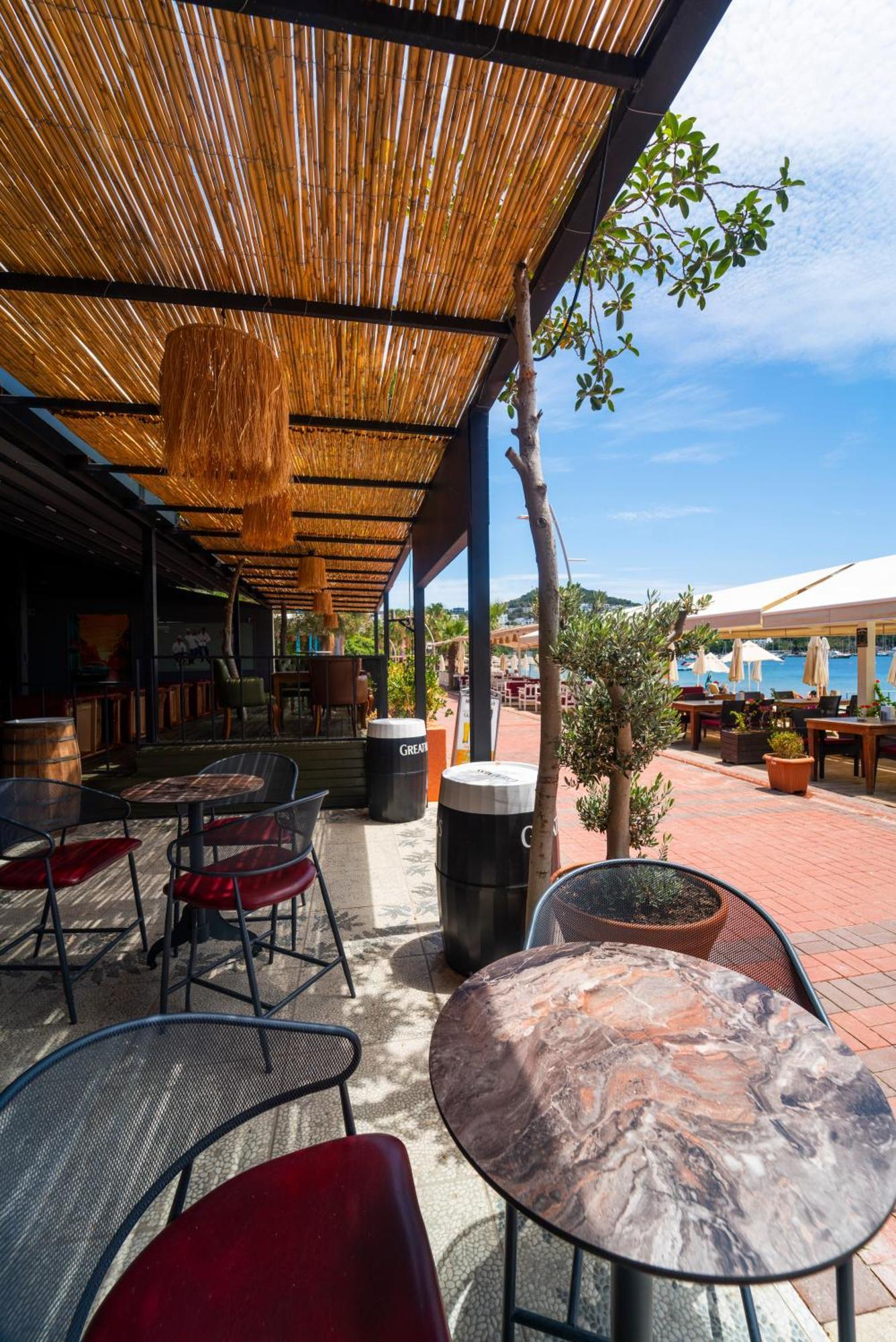 Manuela Boutique Hotel Битез Экстерьер фото